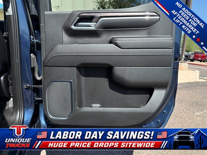 Used 2023 Chevrolet Silverado 1500 LTZ w/ LTZ Convenience Package II AWD/4WD image 27