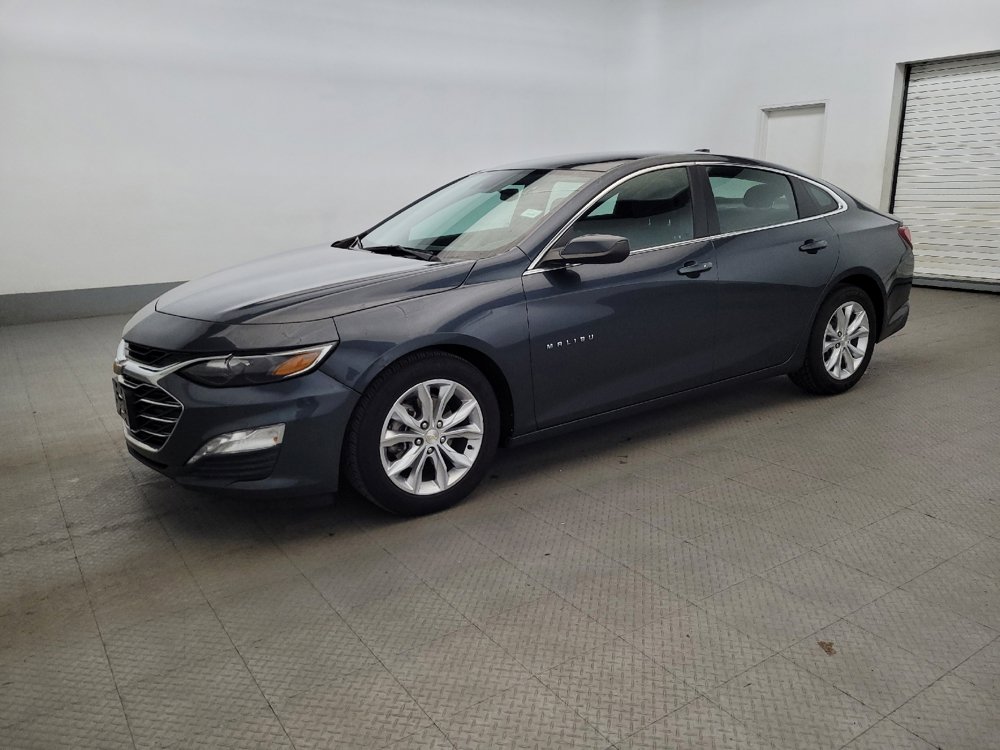 Used 2021 Chevrolet Malibu LT FWD image 2