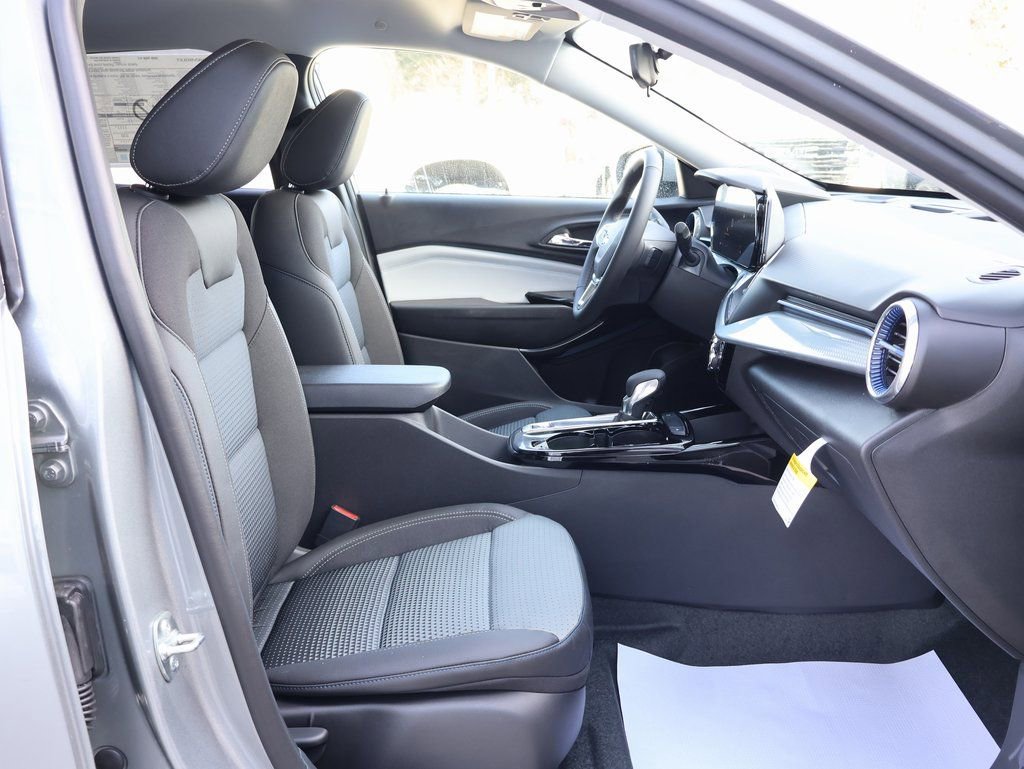 New 2026 Chevrolet Trax LT w/ Driver Confidence Package image 31