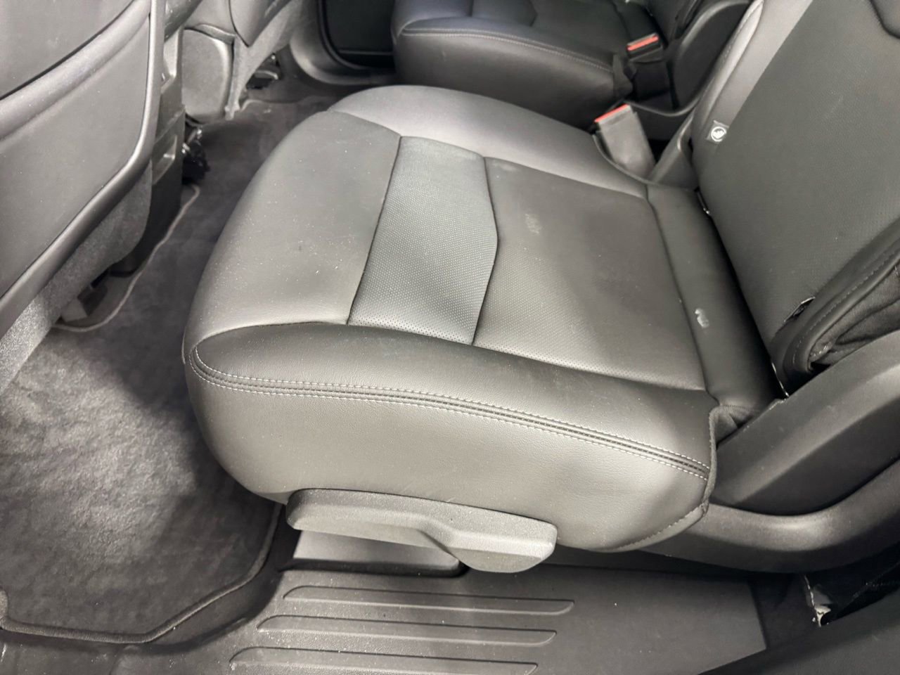 Used 2024 Cadillac XT6 Sport w/ Technology Package image 28