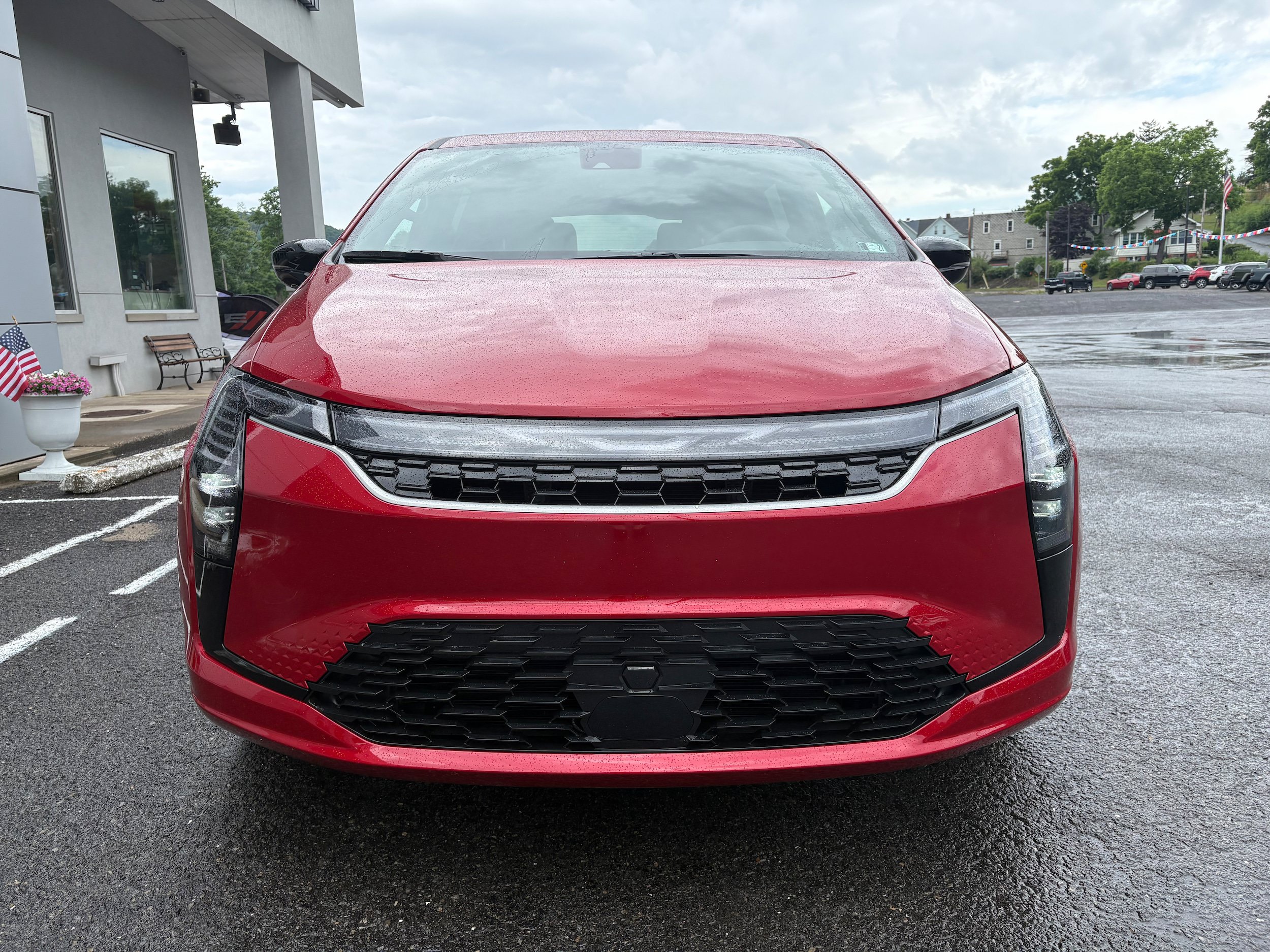 New 2027 Chrysler Pacifica Select AWD/4WD image 4