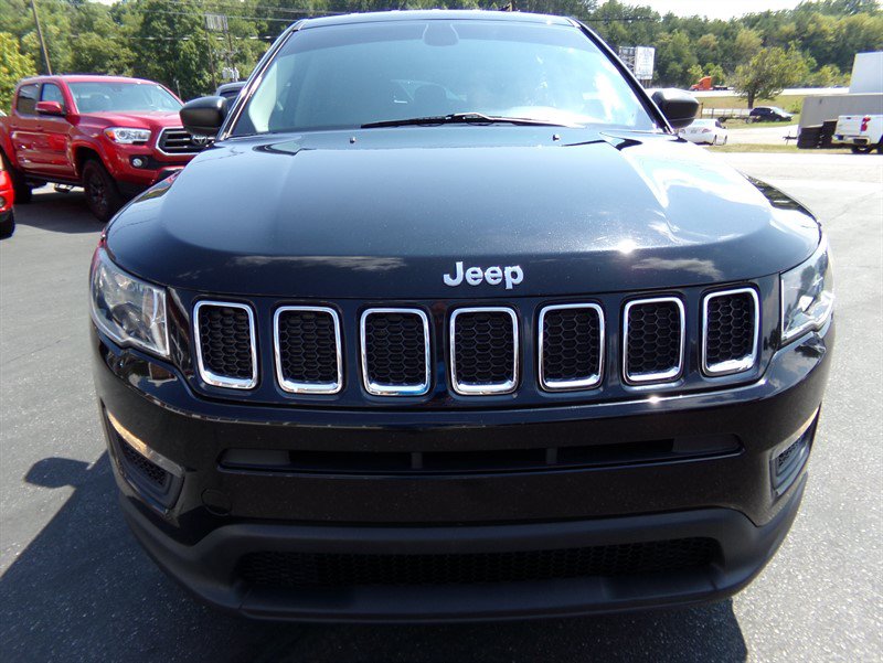 Used 2020 Jeep Compass Sport AWD/4WD image 3
