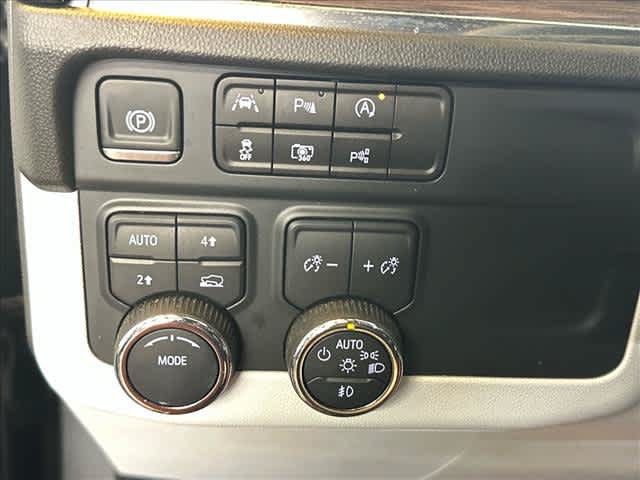 Used 2025 Chevrolet Tahoe Premier AWD/4WD image 23