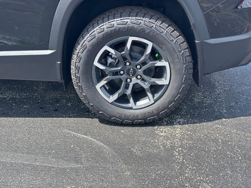 New 2026 Chevrolet Equinox ACTIV w/ LPO, Floor Liner Package FWD image 4