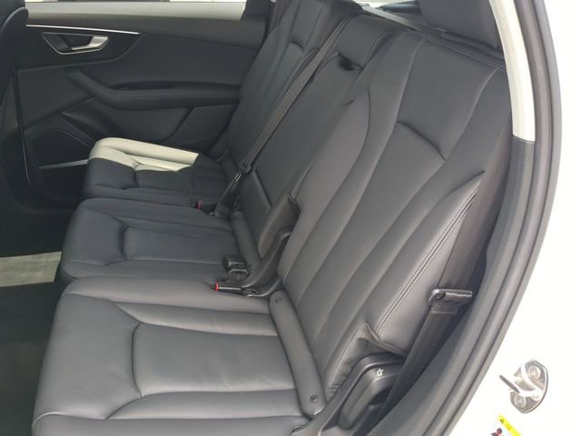 Used 2023 Audi Q7 3.0T Premium Plus w/ Premium Plus Package AWD/4WD image 18