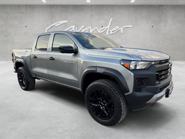Certified 2024 Chevrolet Colorado Trail Boss w/ Technology Package AWD/4WD image 2