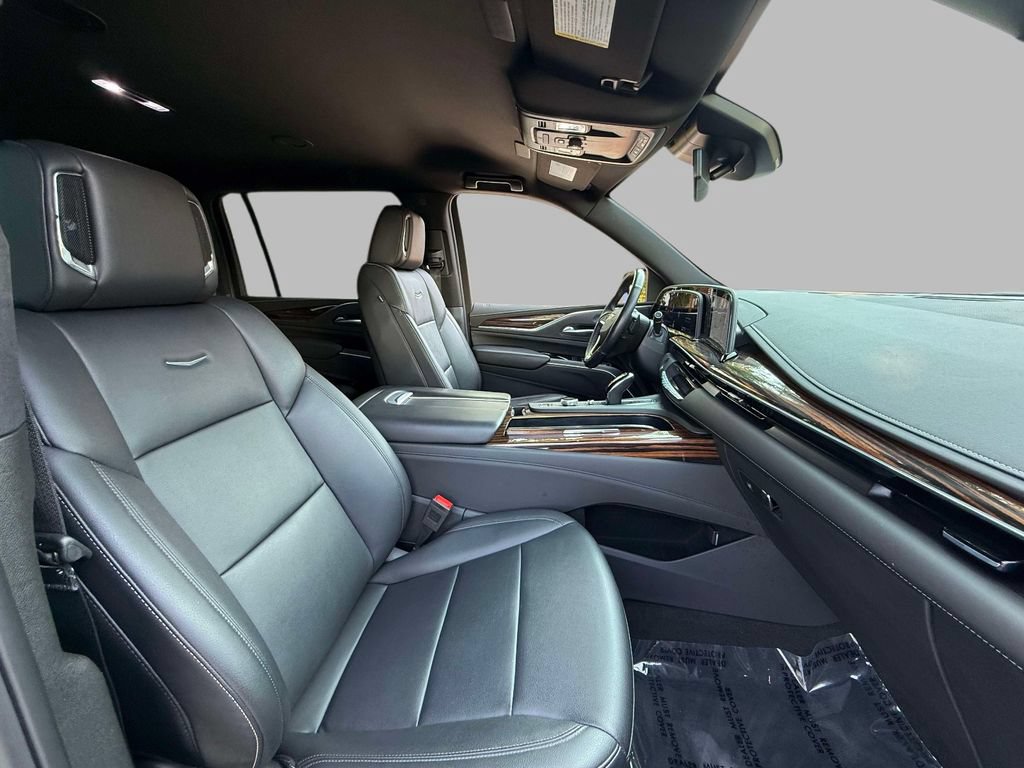 Used 2023 Cadillac Escalade ESV Luxury AWD/4WD image 14