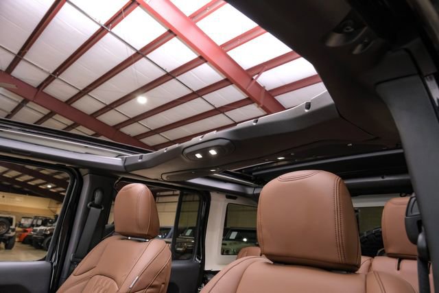 Used 2024 Jeep Wrangler Unlimited Sport image 15