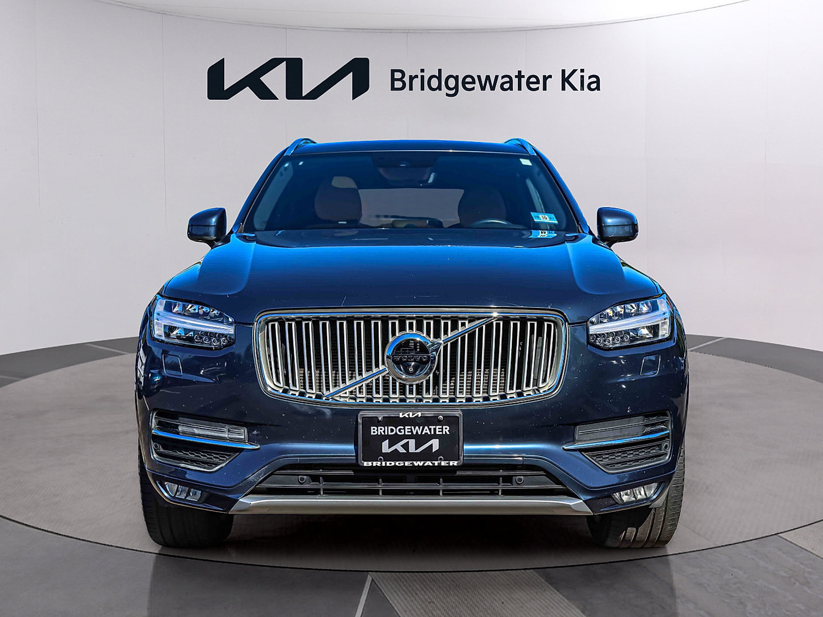 Used 2018 Volvo XC90 T6 Inscription w/ Convenience Package AWD/4WD image 2