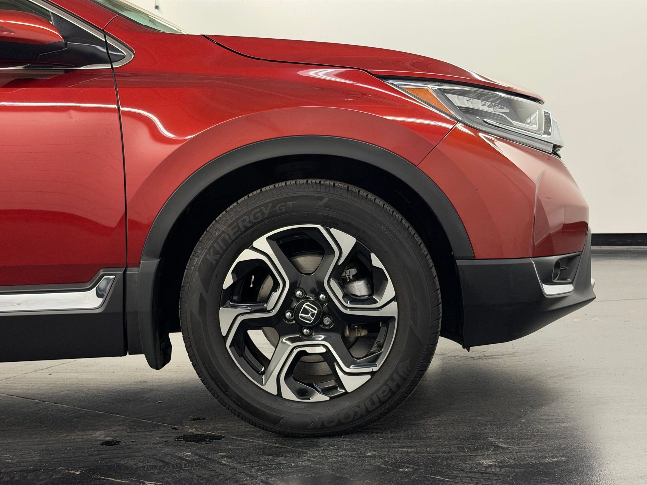 Used 2018 Honda CR-V Touring image 30