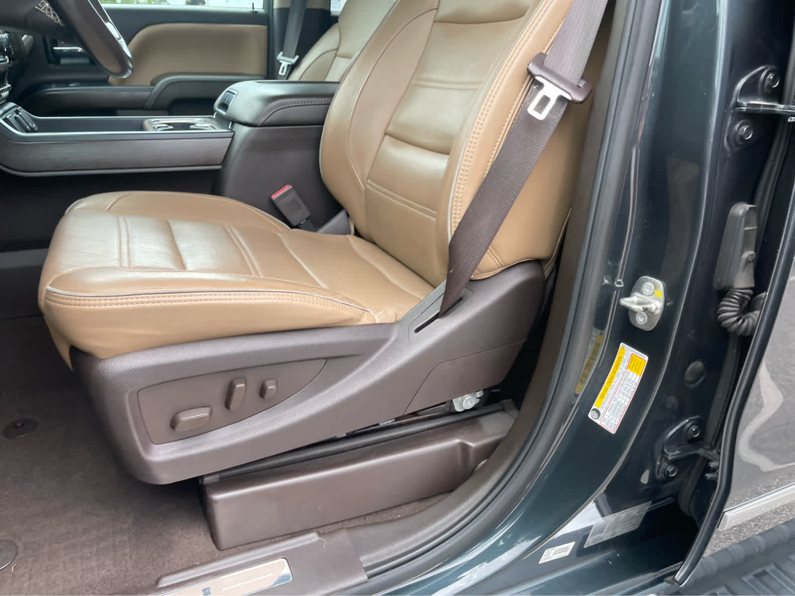 Used 2019 GMC Sierra 2500 Denali w/ Duramax Plus Package AWD/4WD image 13