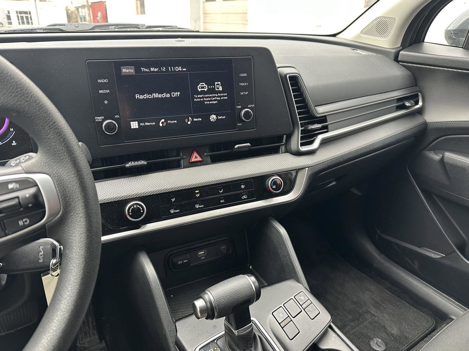 Used 2025 Kia Sportage LX image 10