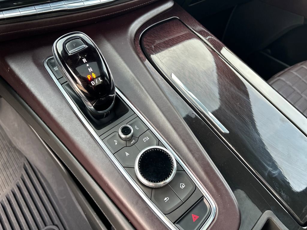 Certified 2023 Cadillac Escalade Sport Platinum w/ LPO, ONYX Package image 27