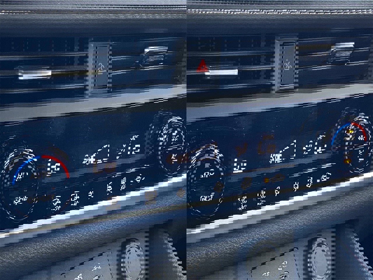 New 2026 Nissan Rogue SV image 27