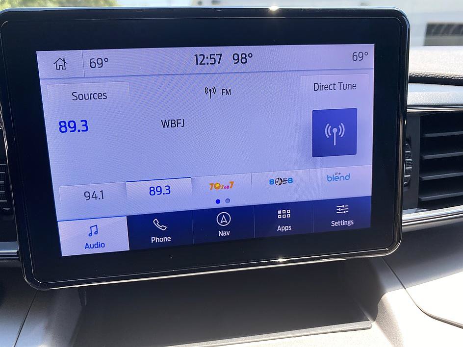 Used 2023 Ford Explorer XLT w/ Equipment Group 202A RWD image 14