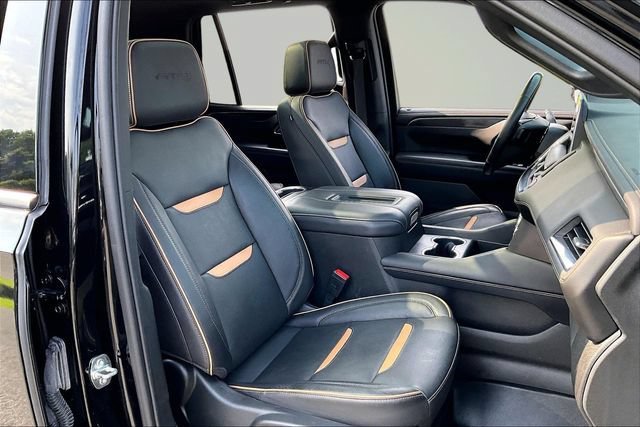 Used 2023 GMC Yukon AT4 w/ AT4 Premium Plus Package AWD/4WD image 30
