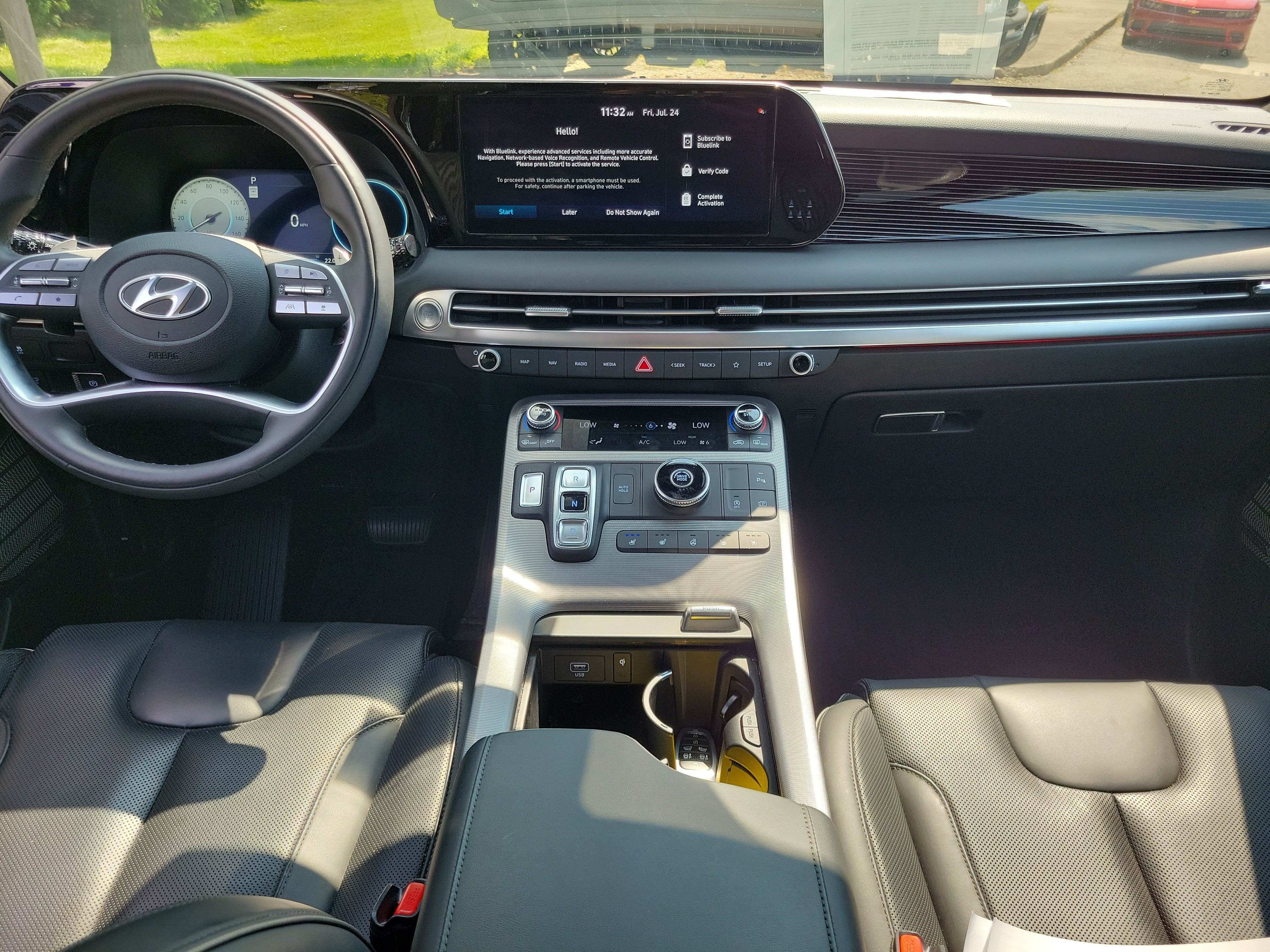 Used 2025 Hyundai Palisade Calligraphy FWD image 9