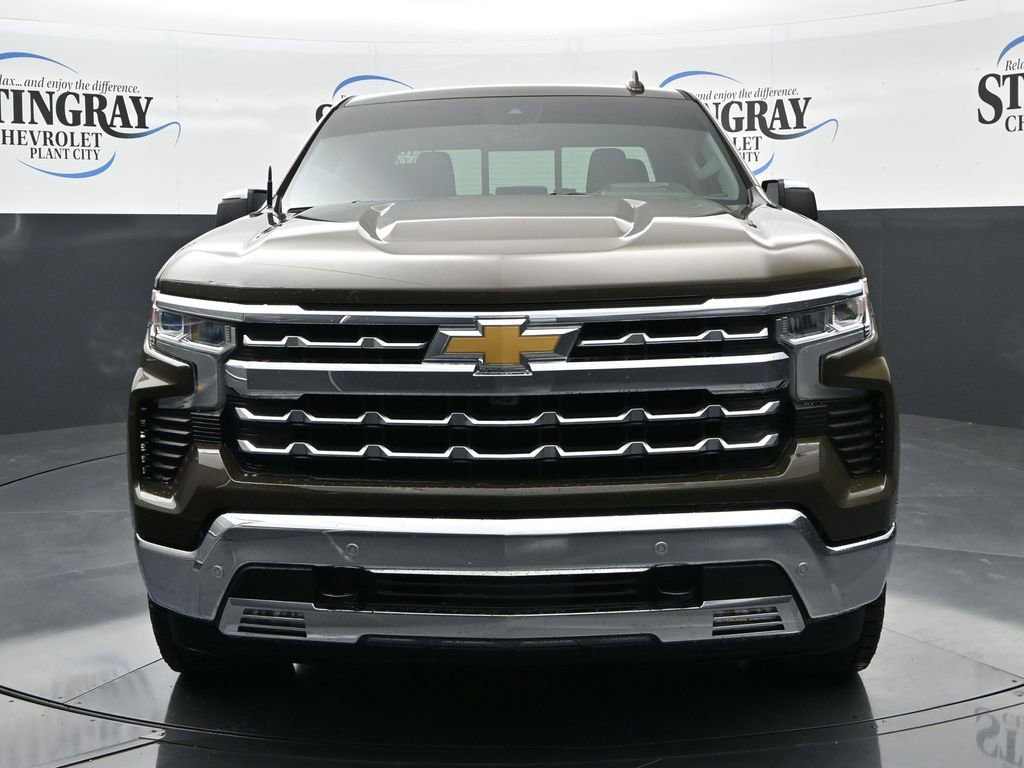 Used 2023 Chevrolet Silverado 1500 LTZ w/ Technology Package image 2