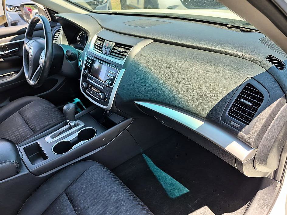 Used 2017 Nissan Altima 2.5 SV FWD image 34