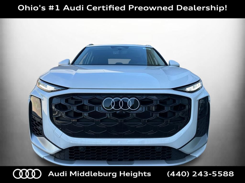 Used 2026 Audi Q3 quattro 2.0T w/ Technology Package AWD/4WD image 3