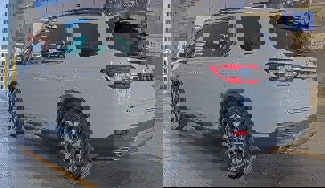 Certified 2025 Honda Pilot Elite image 3