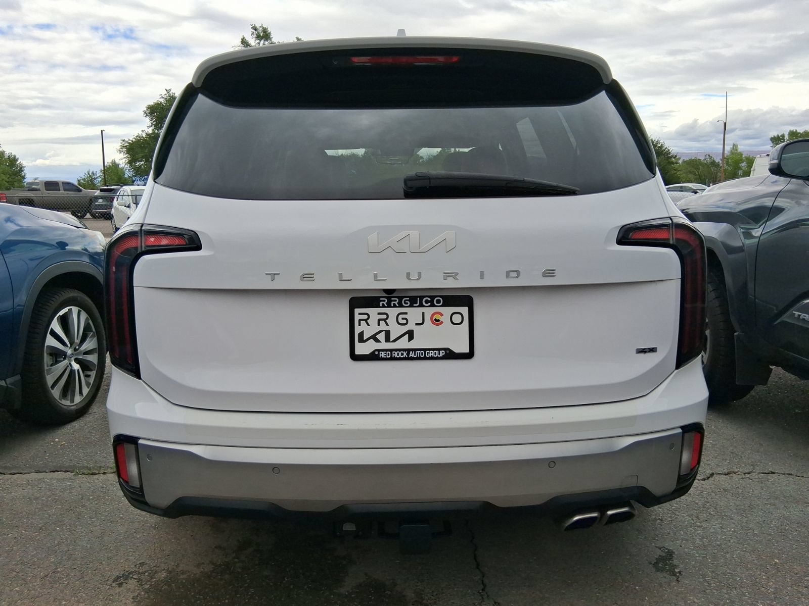 Used 2024 Kia Telluride SX Prestige w/ Towing Package AWD/4WD image 12
