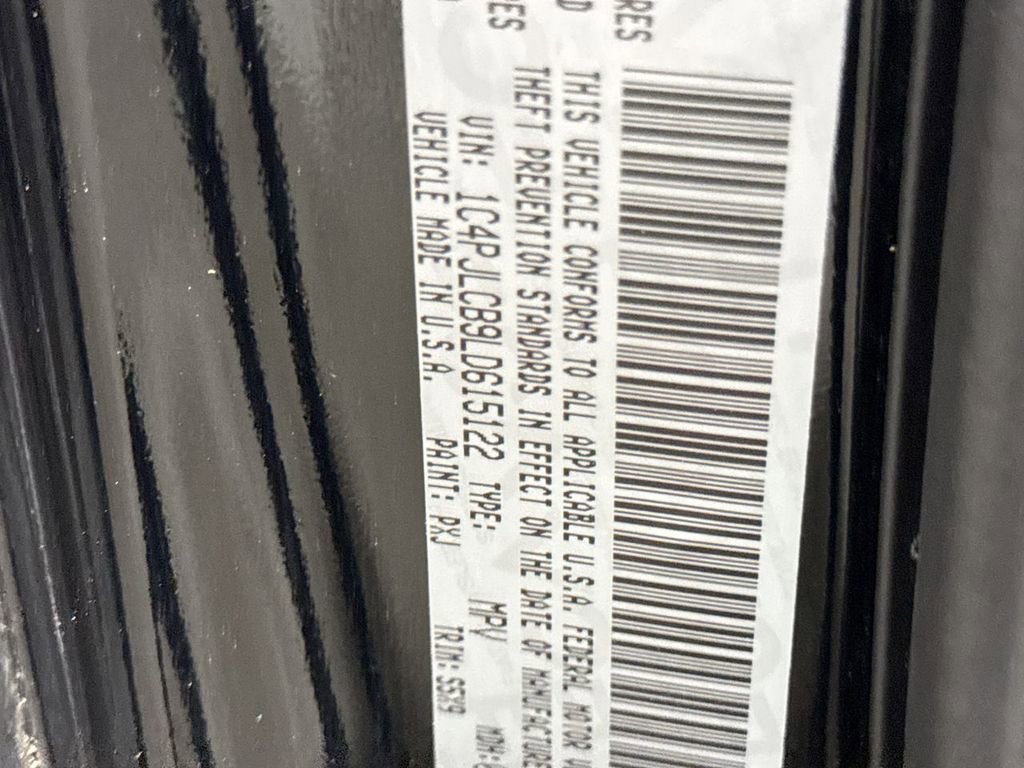 Used 2020 Jeep Cherokee Latitude w/ Cold Weather Group image 27