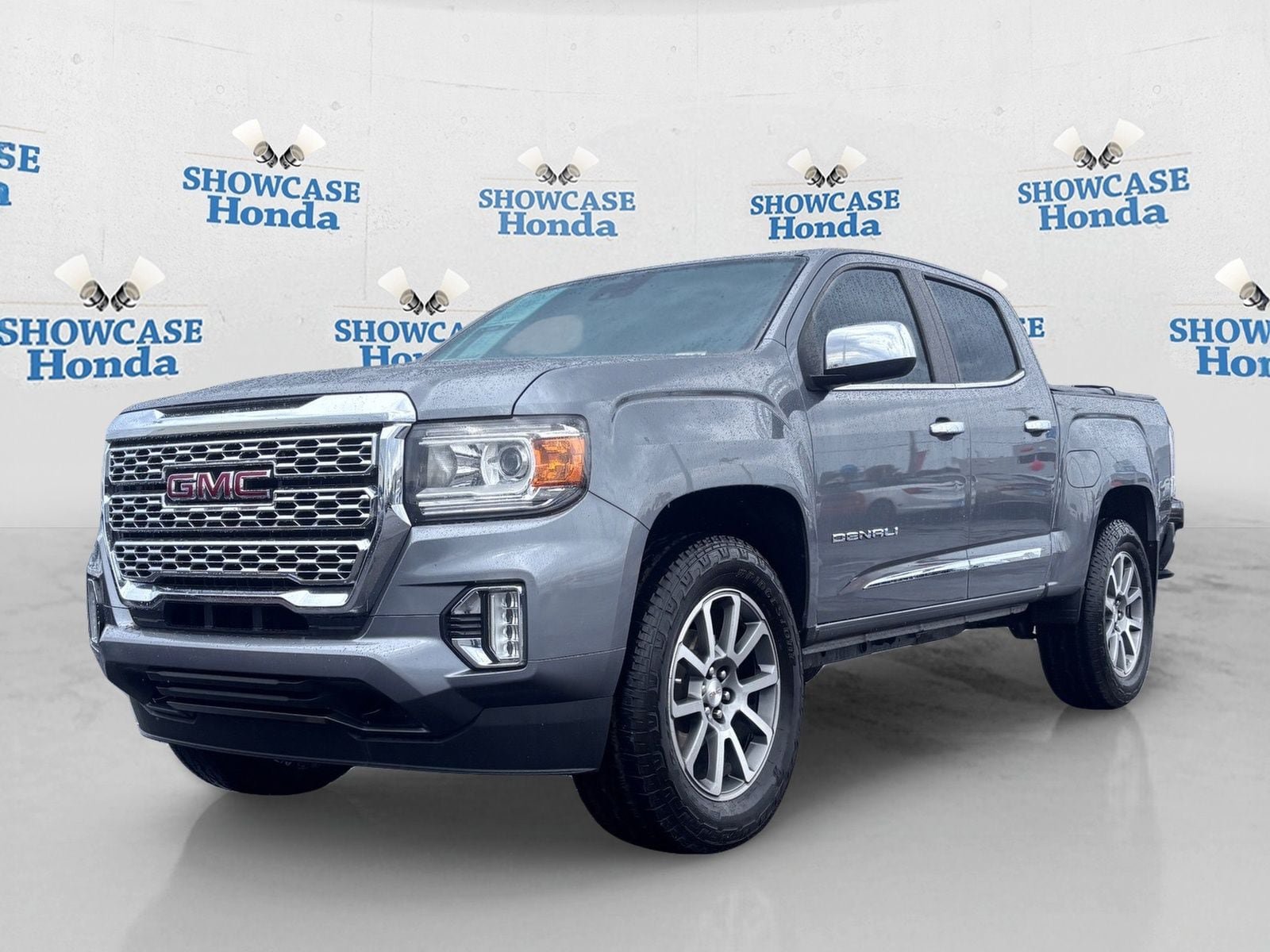 Used 2021 GMC Canyon Denali RWD image 2