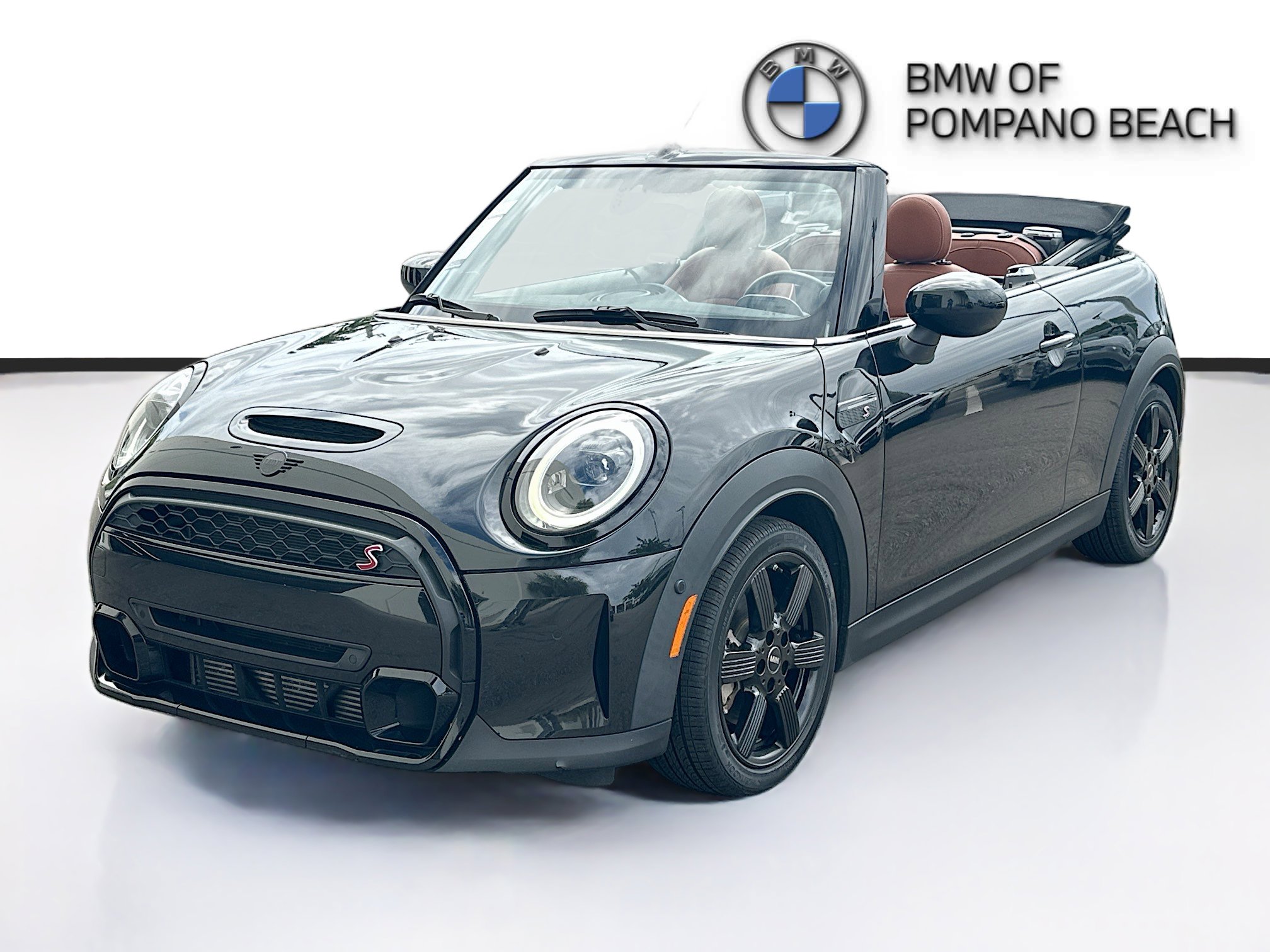 Used 2023 MINI Cooper S image 3