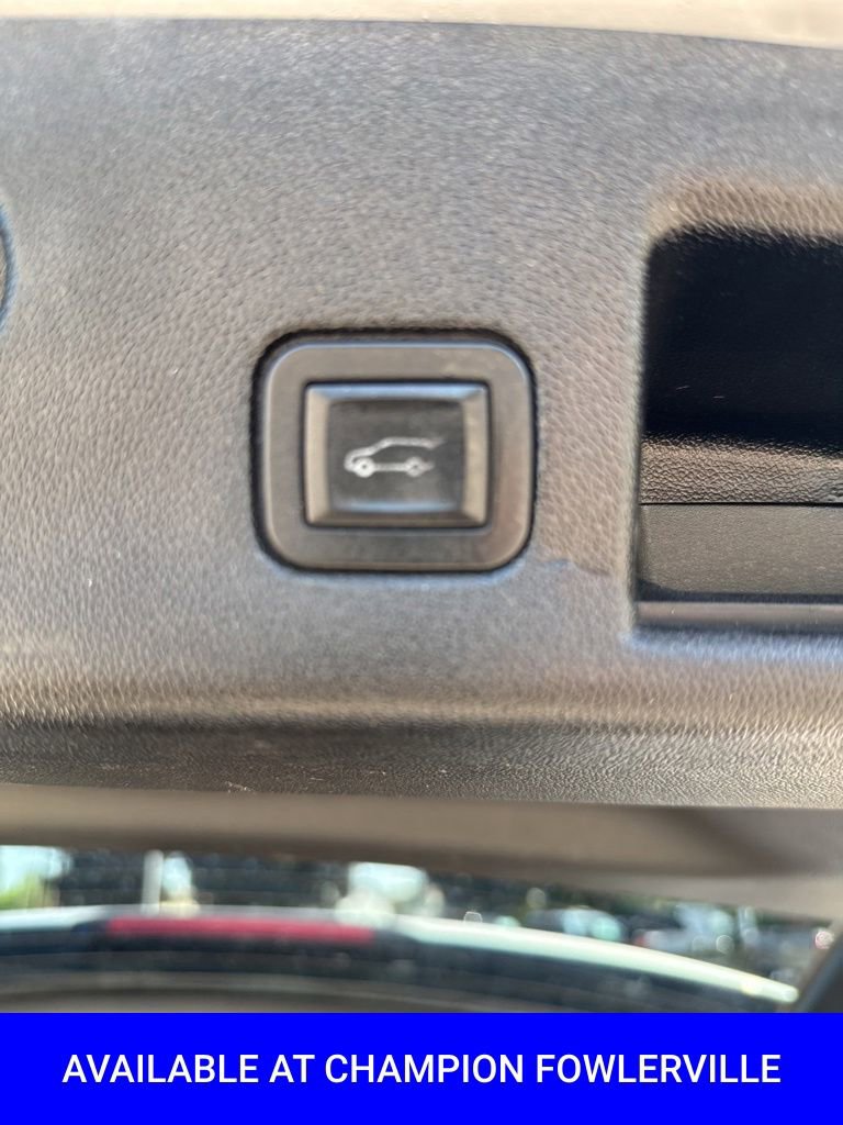 Used 2018 Chevrolet Equinox LT FWD image 22