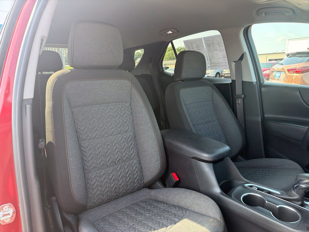 Used 2024 Chevrolet Equinox LT w/ LPO, Floor Liner Package FWD image 11