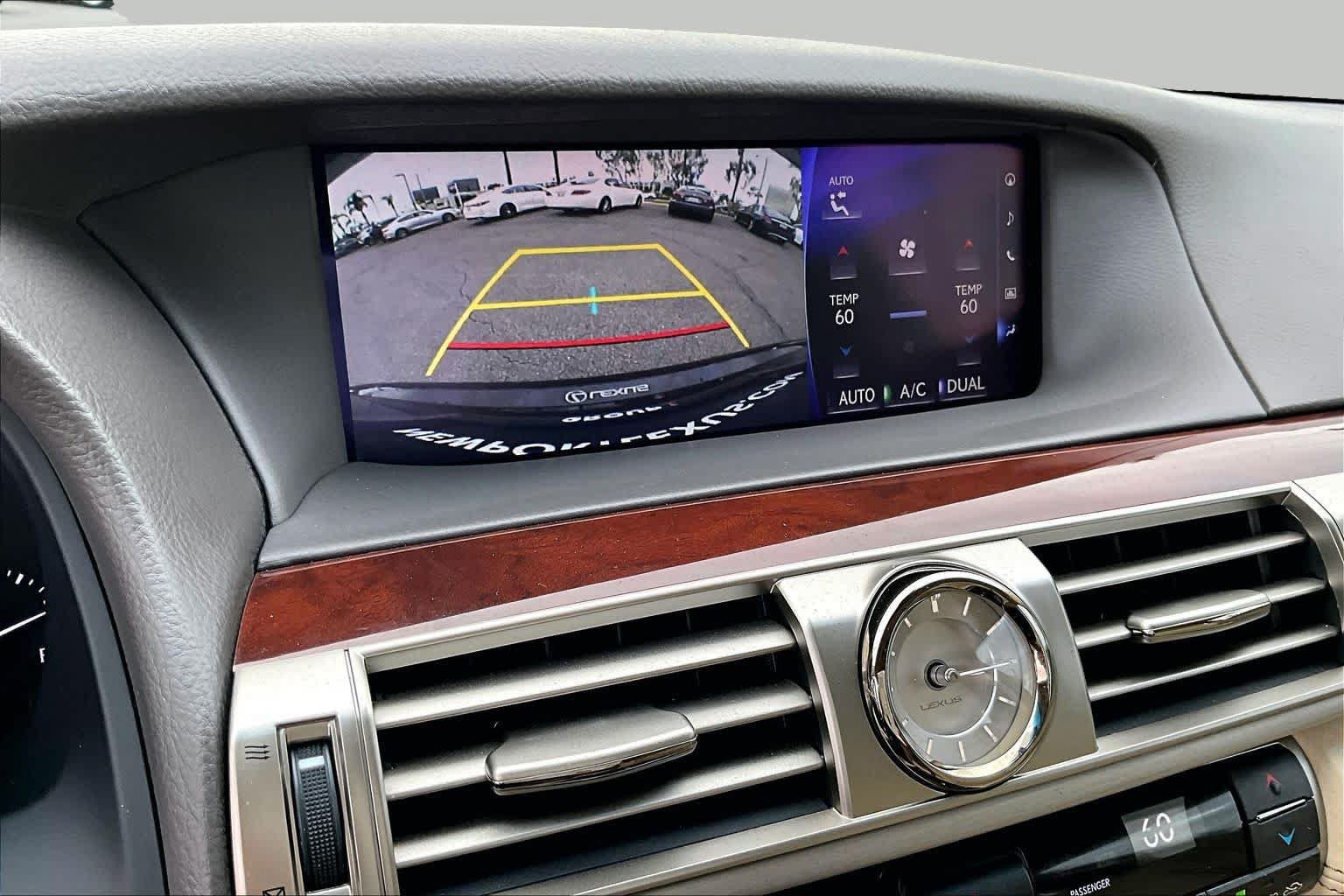 Used 2016 Lexus LS 460 w/ Comfort Package RWD image 24