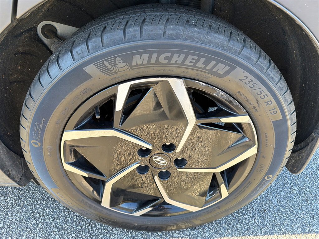 Used 2022 Hyundai Ioniq 5 SE image 19