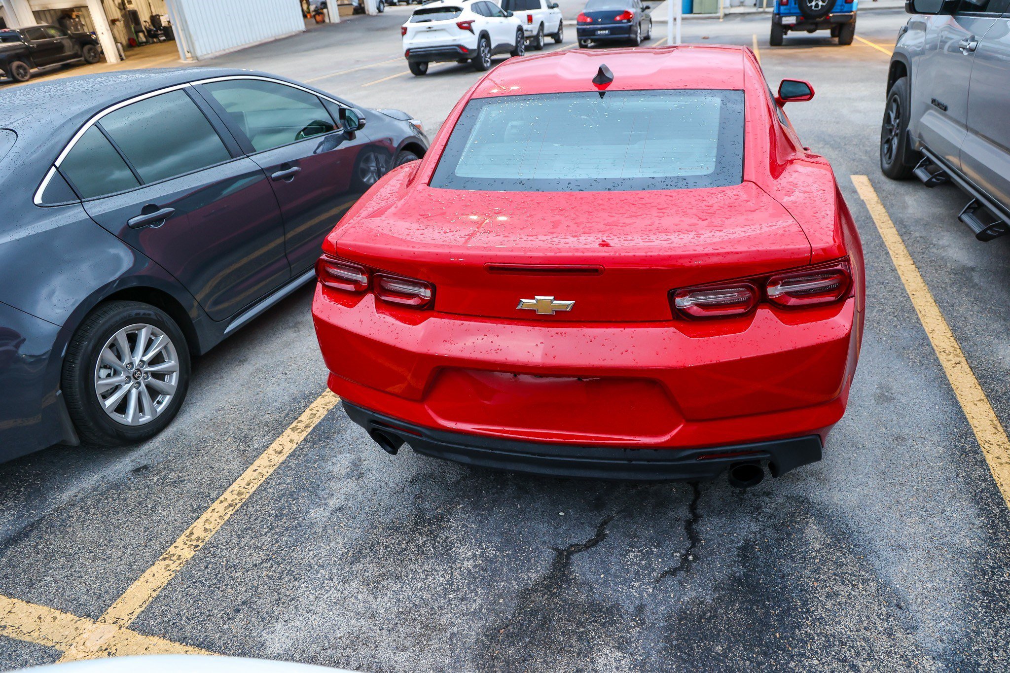 Used 2019 Chevrolet Camaro LT RWD image 9