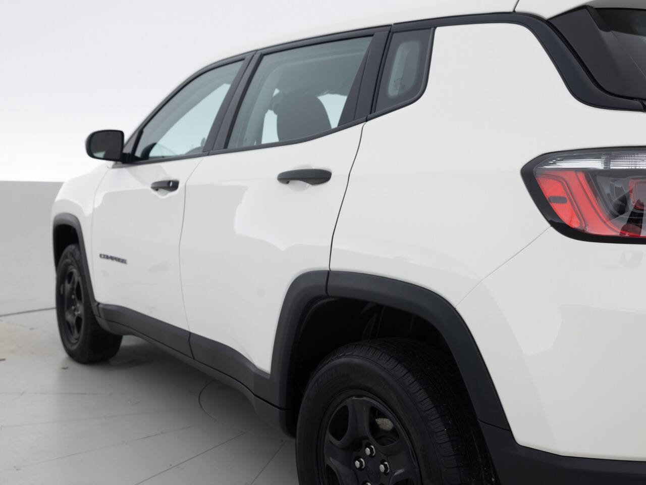 Used 2021 Jeep Compass Sport w/ Cold Weather Group AWD/4WD image 13