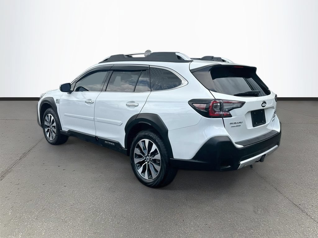 Used 2025 Subaru Outback Touring XT AWD/4WD image 5