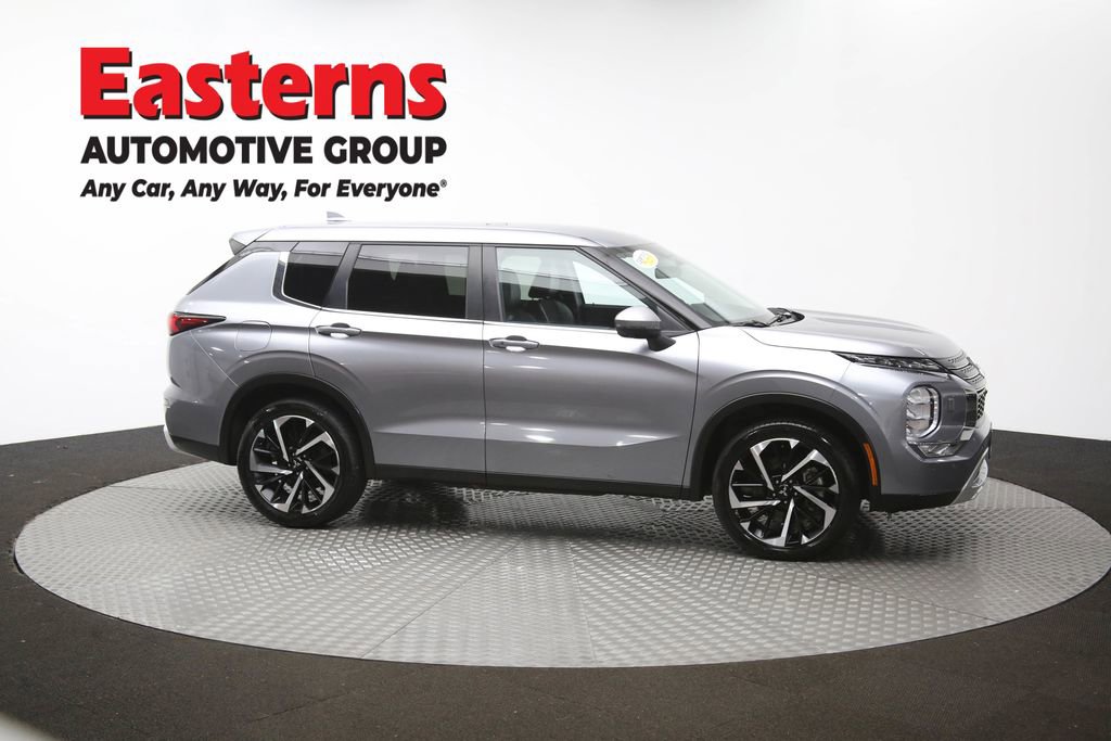 Used 2024 Mitsubishi Outlander SE image 46