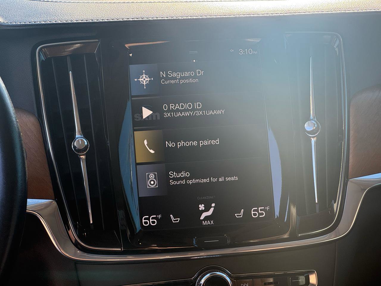 Used 2018 Volvo S90 T6 Inscription w/ Convenience Package image 32