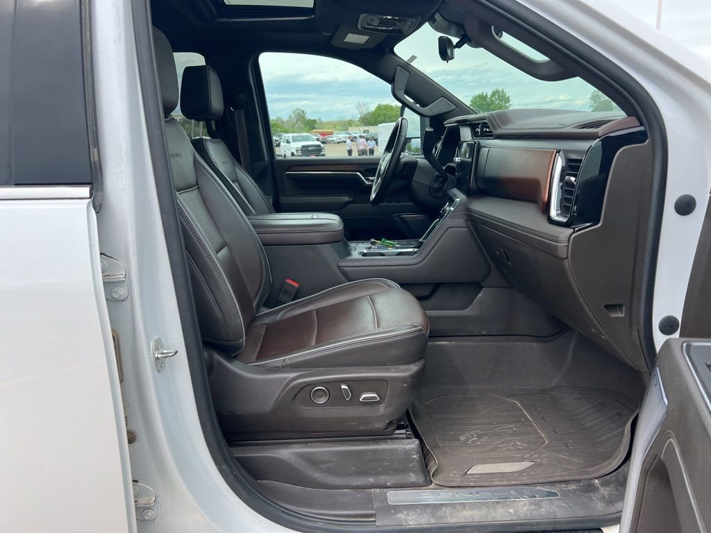 Used 2024 GMC Sierra 2500 Denali w/ Denali Reserve Package AWD/4WD image 23