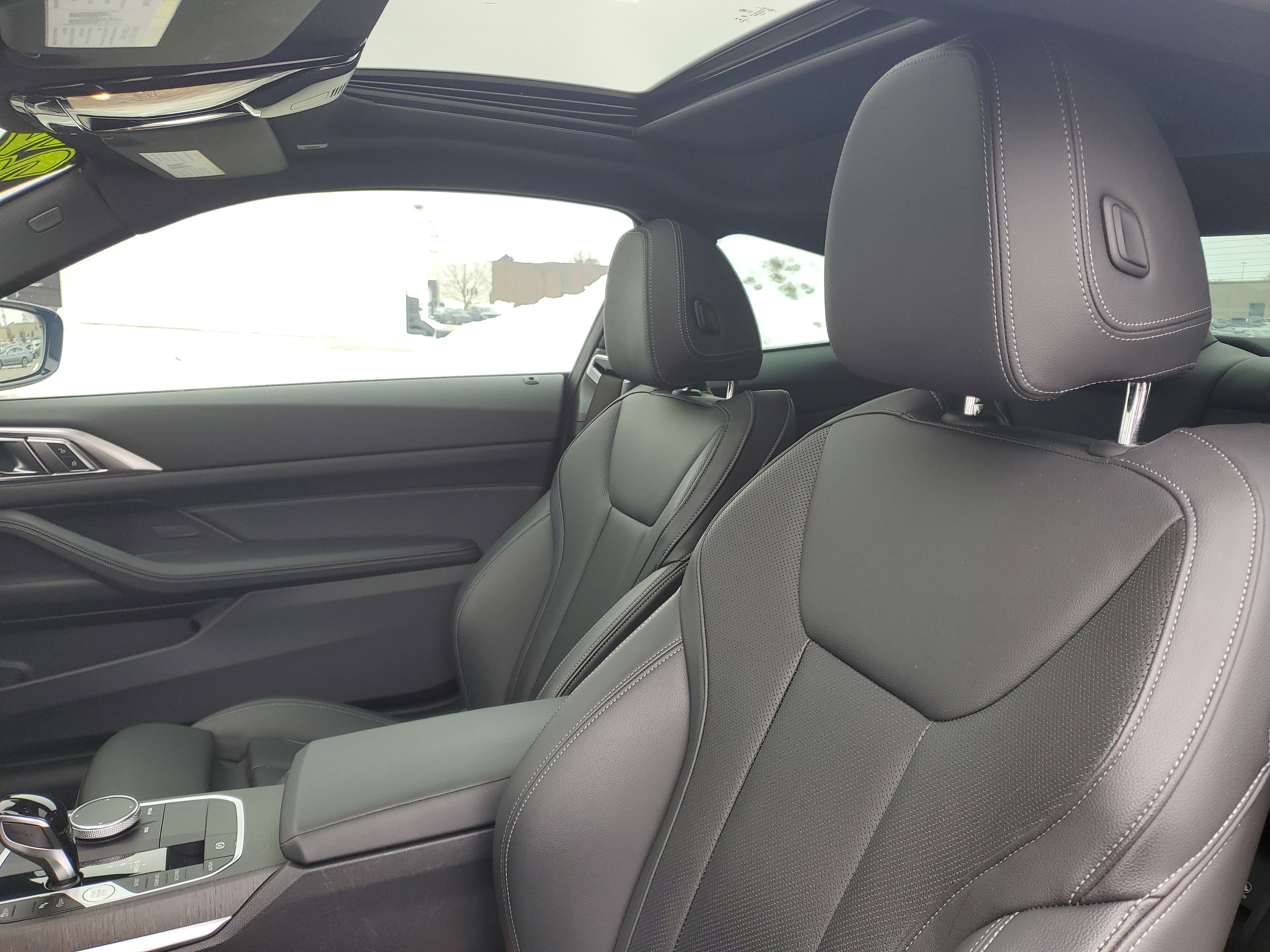 Used 2022 BMW 430i xDrive Coupe w/ M Sport Package image 7