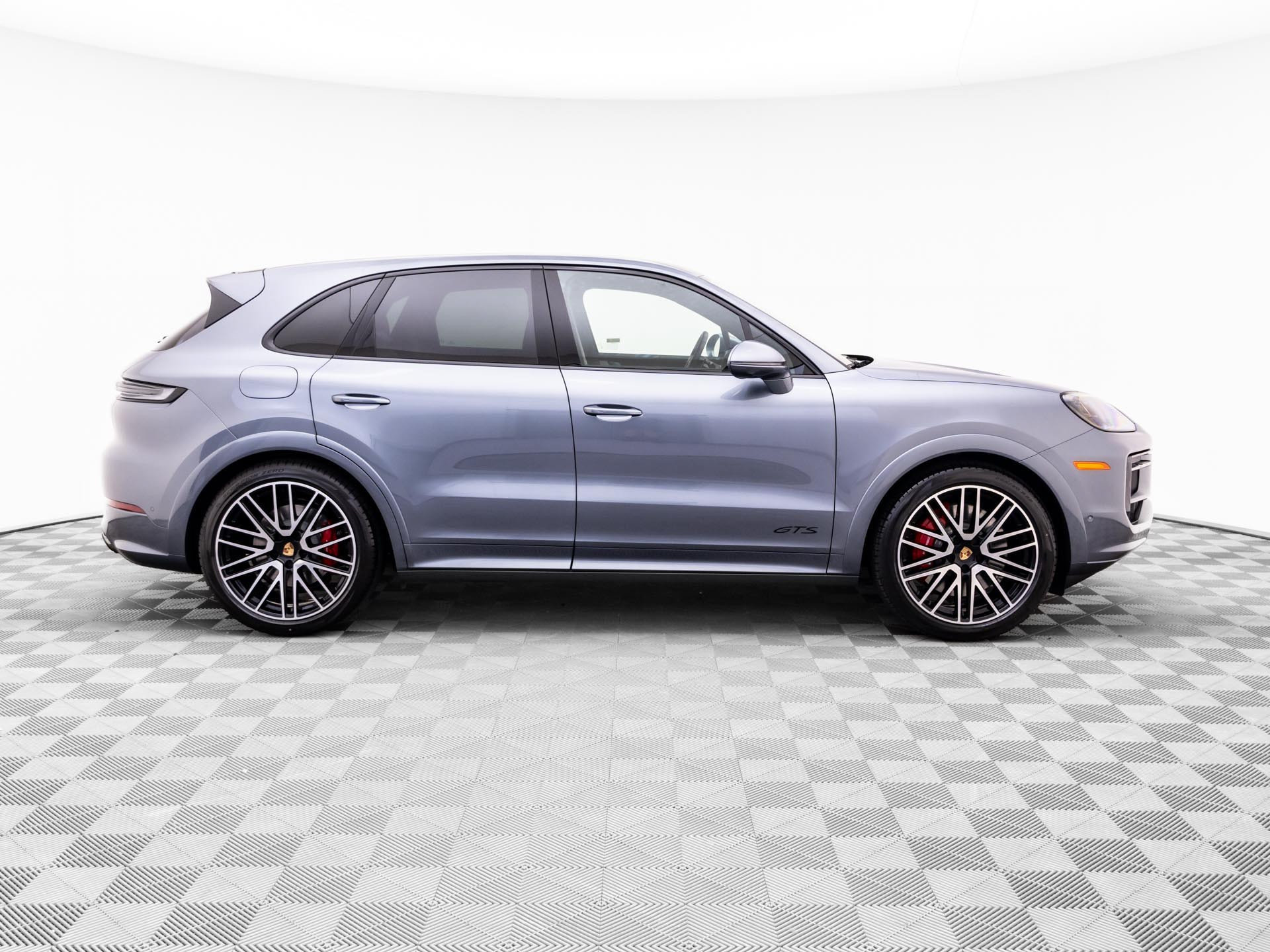 New 2027 Porsche Cayenne GTS AWD/4WD image 7