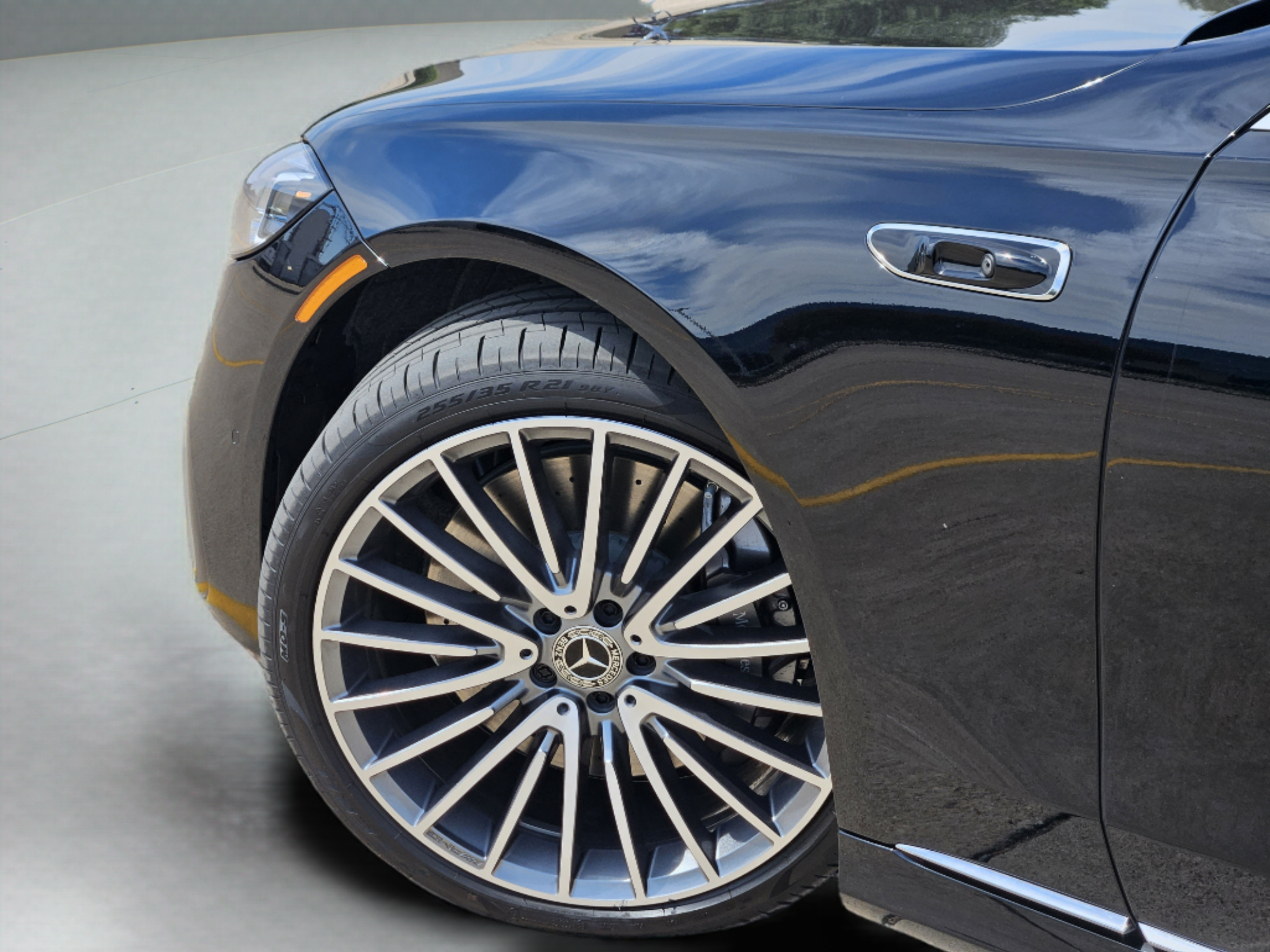 Certified 2027 Mercedes-Benz S 580 4MATIC Sedan image 24