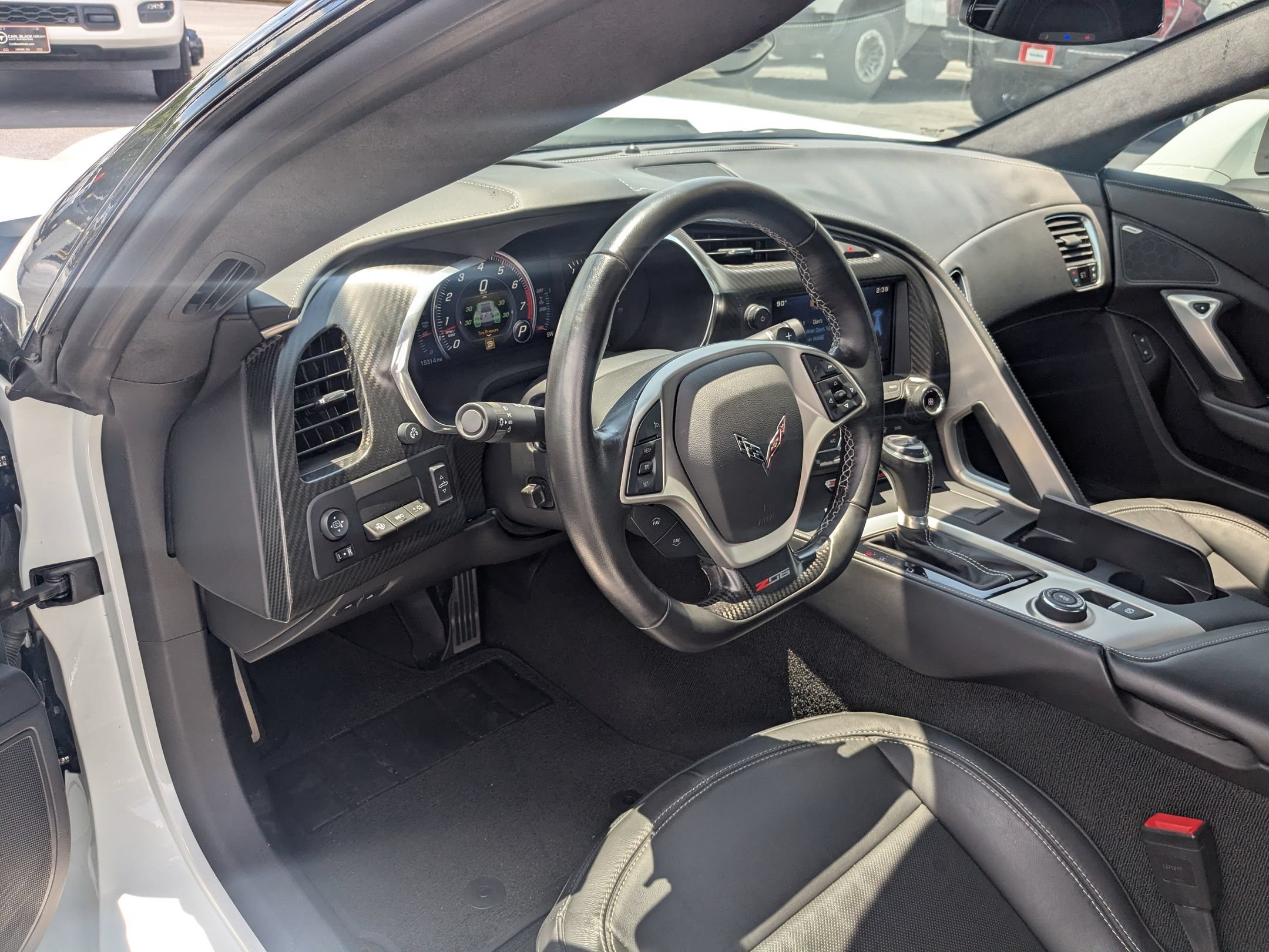 Used 2015 Chevrolet Corvette Z06 w/ 3LZ Preferred Equipment Group RWD image 13