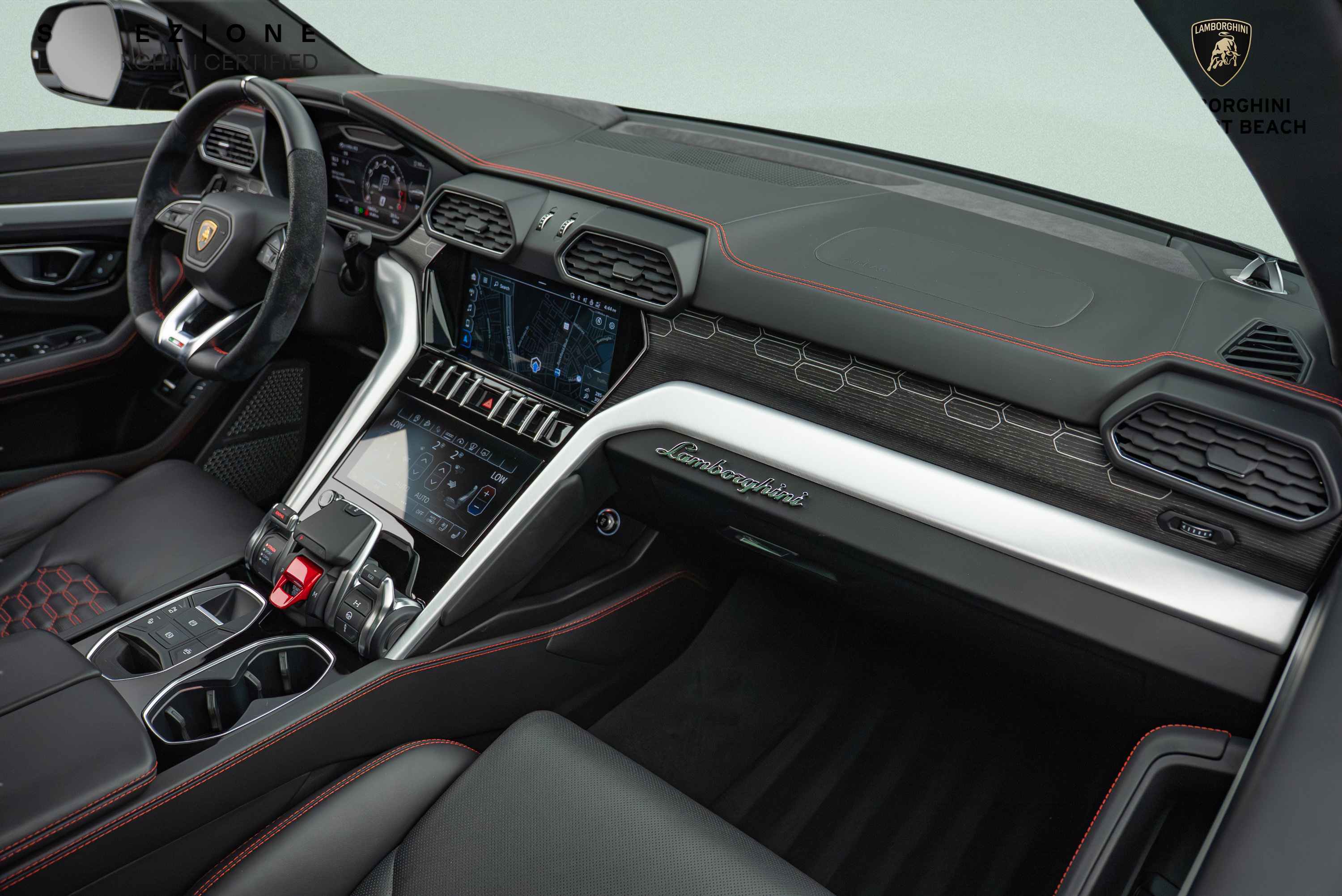 Used 2022 Lamborghini Urus AWD/4WD image 10