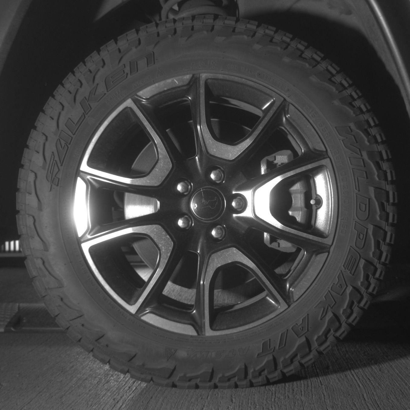 Used 2025 Jeep Compass Trailhawk image 13