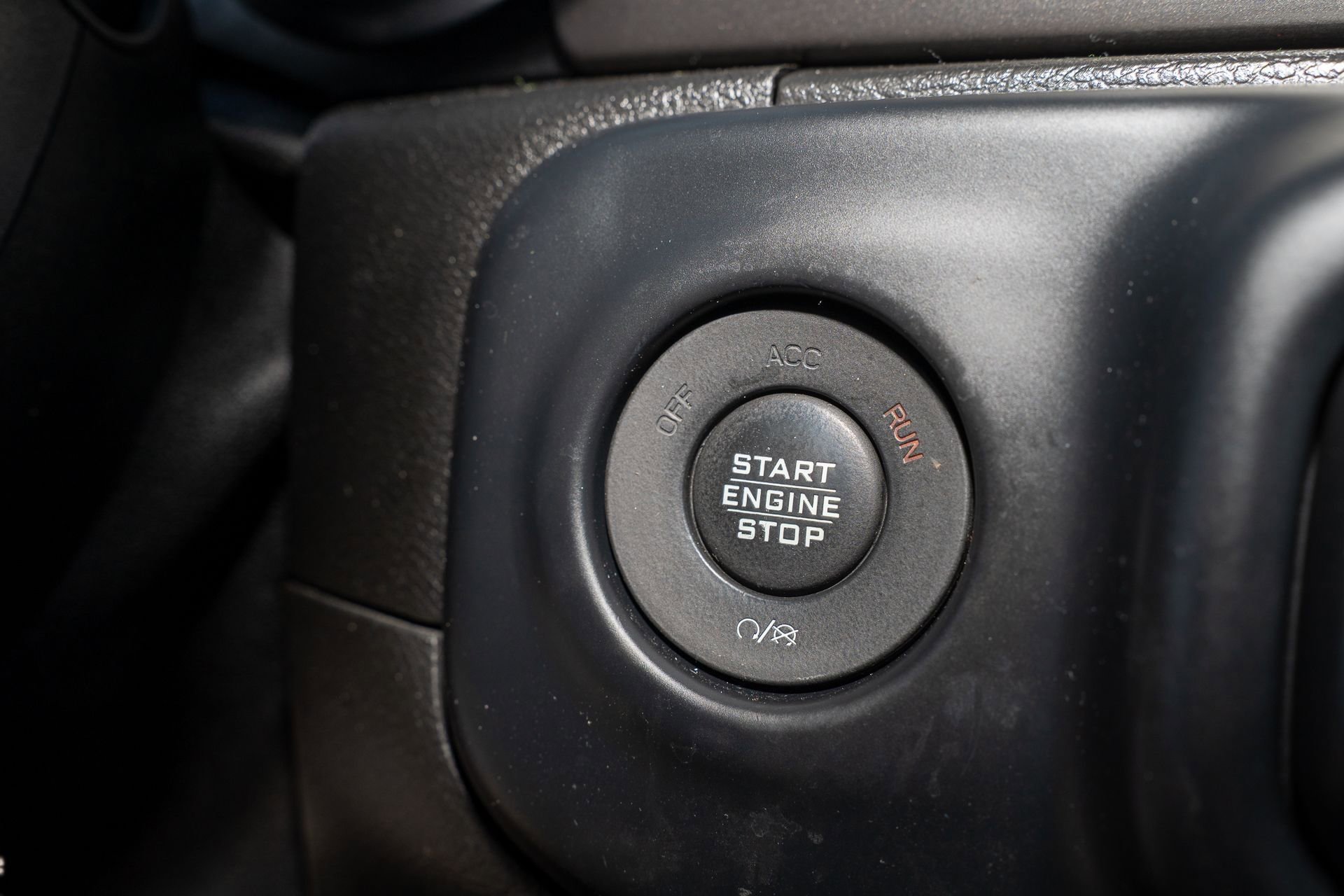 Used 2018 Jeep Wrangler Unlimited Sport image 31