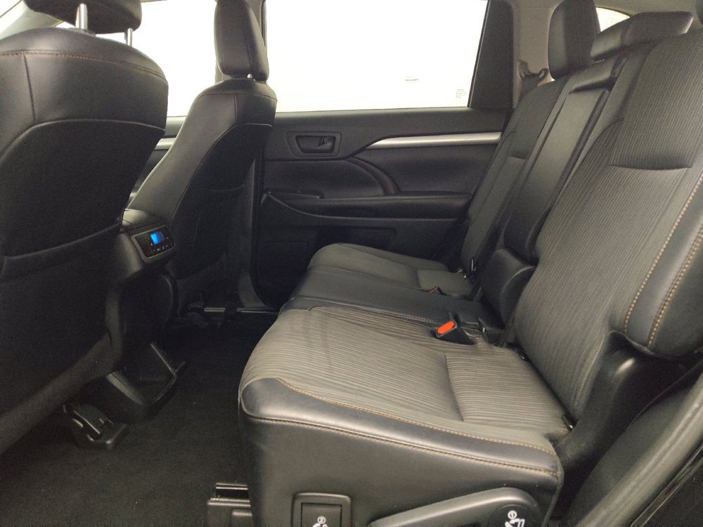Used 2019 Toyota Highlander Plus image 18