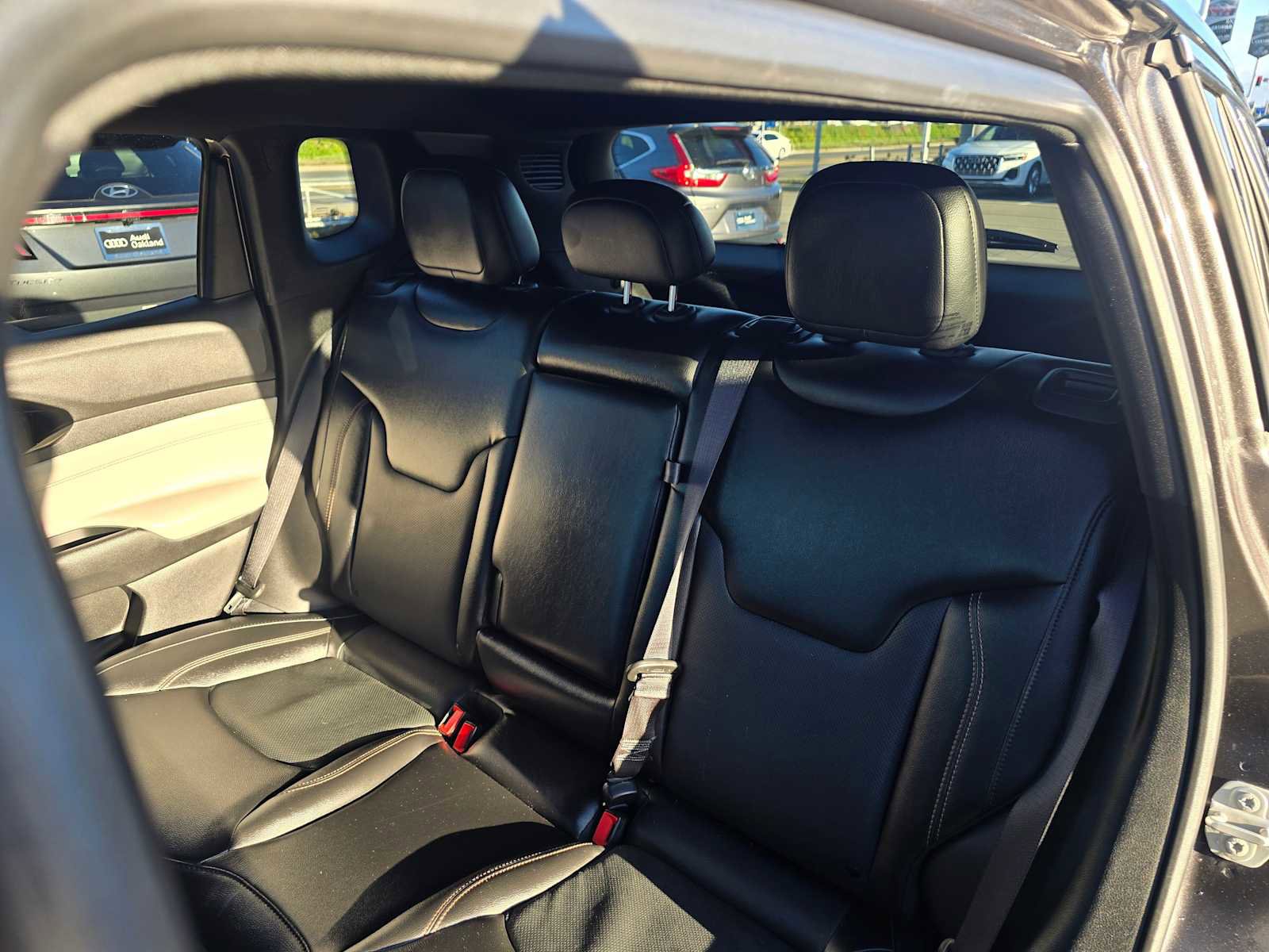 Used 2023 Jeep Compass Limited image 19