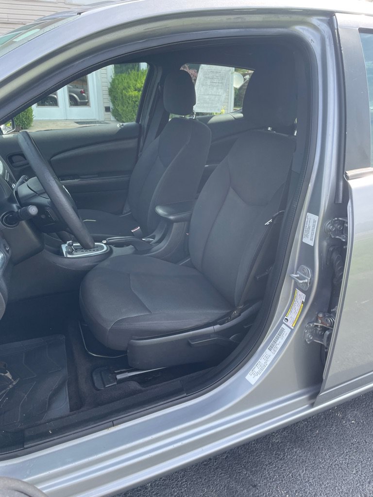 Used 2013 Dodge Avenger SE FWD image 14