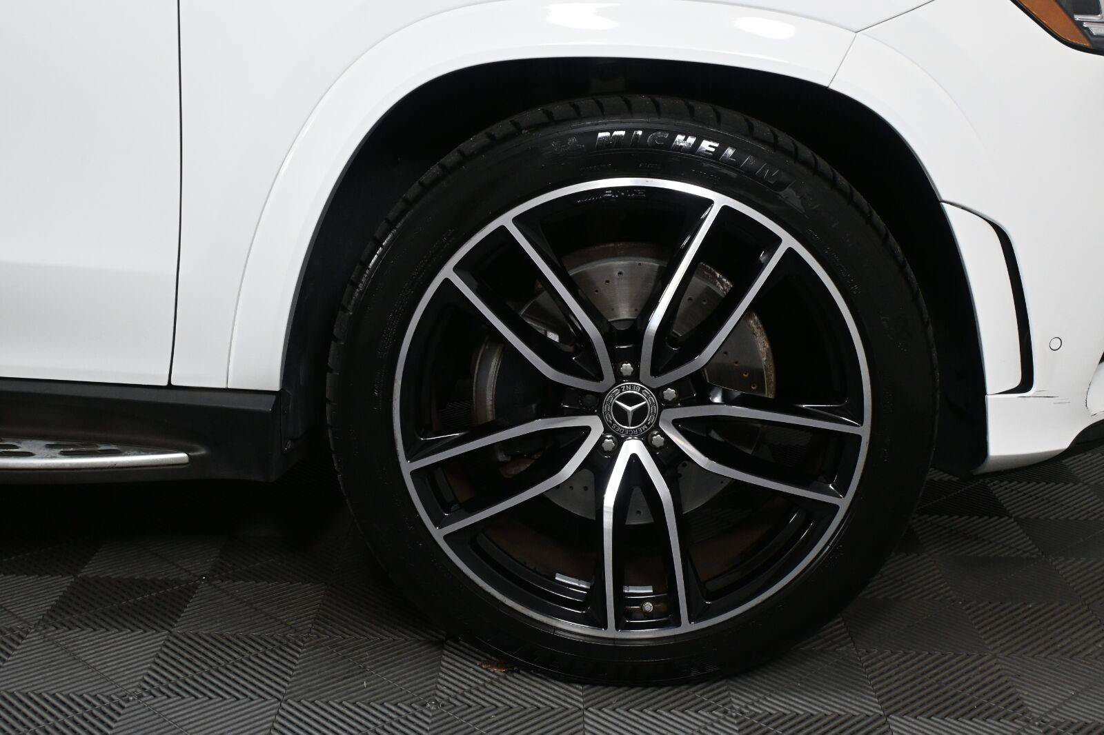 Certified 2022 Mercedes-Benz GLS 450 4MATIC image 37
